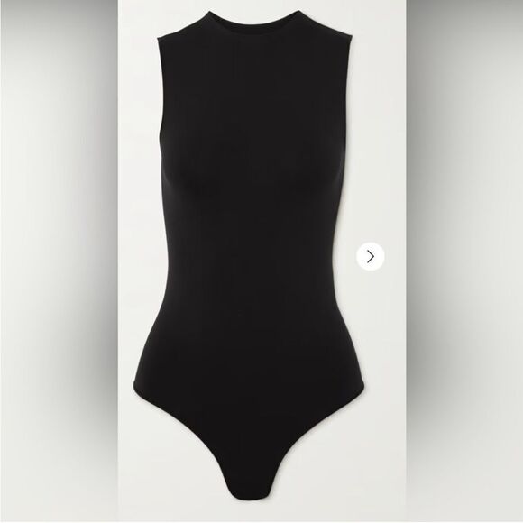 SKIMS Essential Raw High Crew Neck Onyx Bodysuit Sz S/M NWOT - Picture 3 of 15